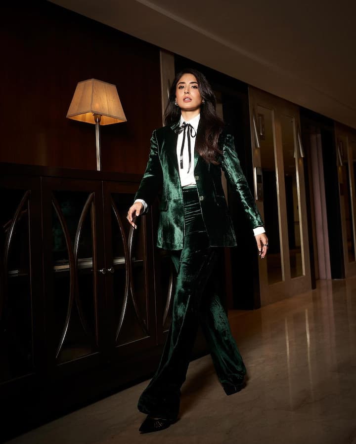 'Bambai Meri Jaan' is a sneak into post-independence Bombay and streets riddled with crime.