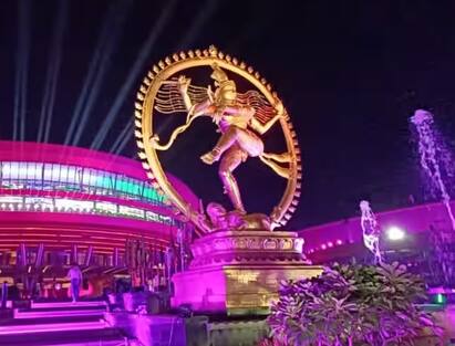 G20 Summit India:  દેશની રાજધાની દિલ્હીને G-20 સમિટની યજમાની માટે શણગારવામાં આવી છે. ભારત મંડપમાં આવેલી નટરાજની પ્રતિમાથી લઈને શેરીઓમાં કરવામાં આવેલા ચિત્રોમાં દેશની સંસ્કૃતિની ઝલક જોવા મળે છે.