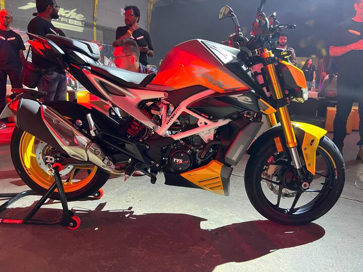 कंपनी इस बाइक की बुकिंग लेना पहले ही शुरू कर चुकी है, जिसे 3,100 रुपए टोकन अमाउंट के साथ किया जा सकता है.