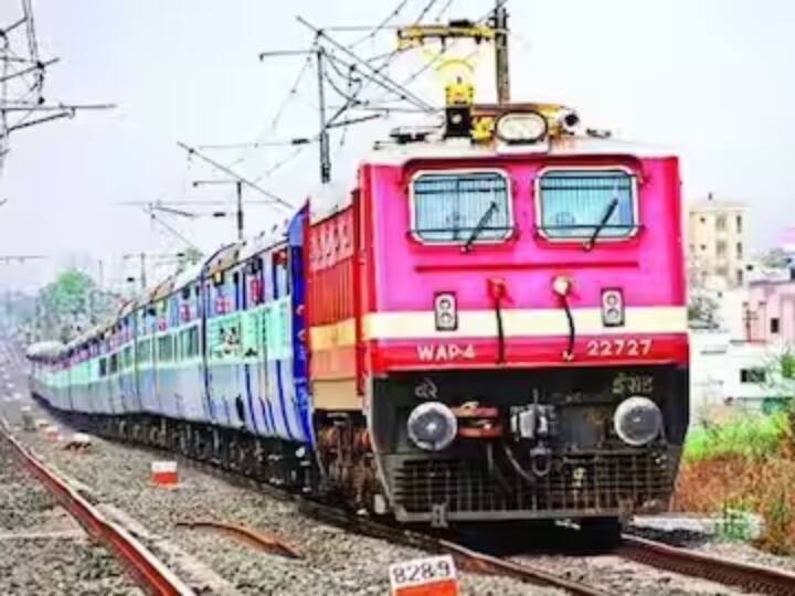Gwalior Nanded Express ran 40 km without guard Railways ordered an inquiry MP News MP News: ग्वालियर में बिना गार्ड के 40 किमी दौड़ी नांदेड़ एक्सप्रेस, रेलवे ने दिए जांच के आदेश
