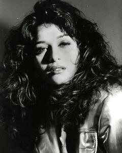 Bollywood Kissa: फिल्म में माधुरी दीक्षित के साथ रेप सीन में बहक गया ये एक्टर, गलत जगह छूने पर एक्ट्रेस ने यूं सिखाया सबक