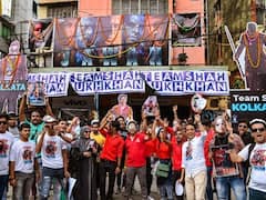 'Jawan': দেশজুড়ে কেক কেটে, পোস্টারে মালা পরিয়ে, মানব পিরামিড তৈরি করে 'জওয়ান দিবস' উদযাপন