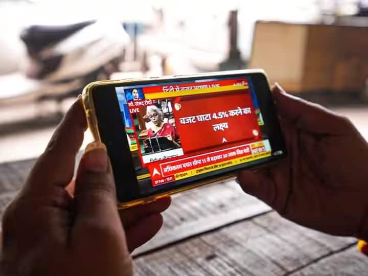 Direct to mobile technology enable you to watch live TV and OTT platforms no need of internet बिना इंटरनेट के Live TV और OTT का लीजिए मजा, D2M टेक्नोलॉजी कब होगी रिलीज जानिए