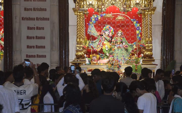 मंदिराचे उपाध्यक्ष रेवतीपती प्रभू, जयदेव प्रभू यांनी अभिषेकाची आणि उत्सवाची व्यवस्था पाहिली. जन्माष्टमी निमित्त पहाटे 4:30 वाजता मंगल आरतीने प्रारंभ झाला.