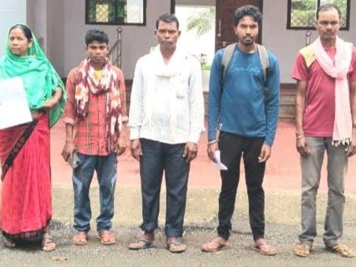 Sukma 200 villagers did not get MNREGA wages for five months gry people thrashed the employment assistant Chhattisgarh News Ann Chhattisgarh News: सुकमा में 200 ग्रामीणों को पांच महीने से नहीं मिली मनरेगा की मजदूरी, गुस्साए लोगों ने की रोजगार सहायक की पिटाई