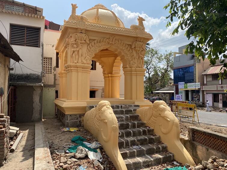 glories of Tanjore under occupation People insist on restoration of waterways TNN ஆக்கிரமிப்பில் சிக்கியுள்ள தஞ்சையின் பெருமைகள்; நீர்வழிபாதைகளை மீட்டெடுக்க மக்கள் வலியுறுத்தல்