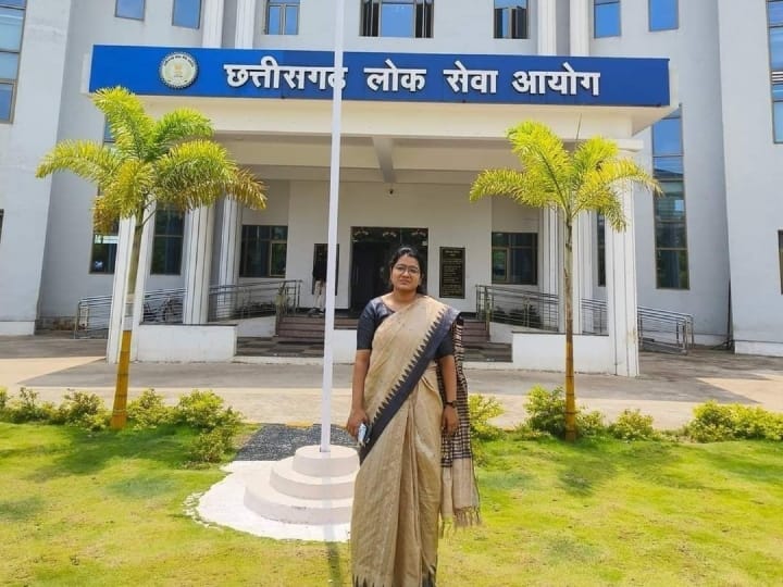 CG PSC Result 2022: छत्तीसगढ़ में पीएससी 2022 का रिजल्ट जारी, रायगढ़ की सारिका मित्तल स्टेट टॉपर, टॉप 10 में 6 बेटियां Chhattisgarh PSC Result 2022 PSC 2022 result released in Chhattisgarh News aNN CG PSC Result 2022: छत्तीसगढ़ में पीएससी 2022 का रिजल्ट जारी, रायगढ़ की सारिका मित्तल स्टेट टॉपर, टॉप 10 में 6 बेटियां