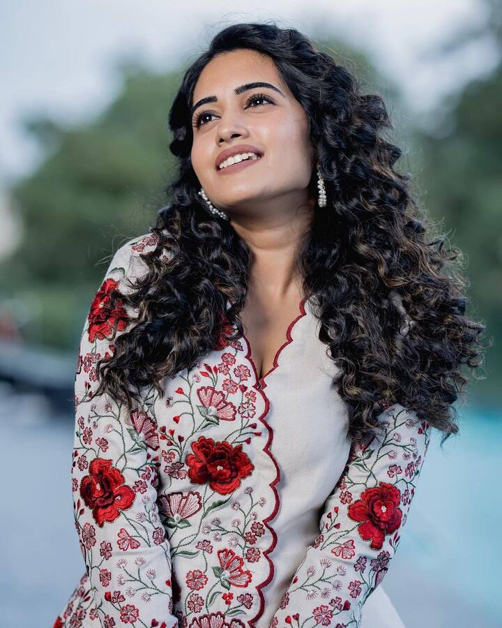 స్రవంతి చొక్కారపు అందమైన ఫోటోలు -Image credit: Sravanthi Chokarapu/Instagram