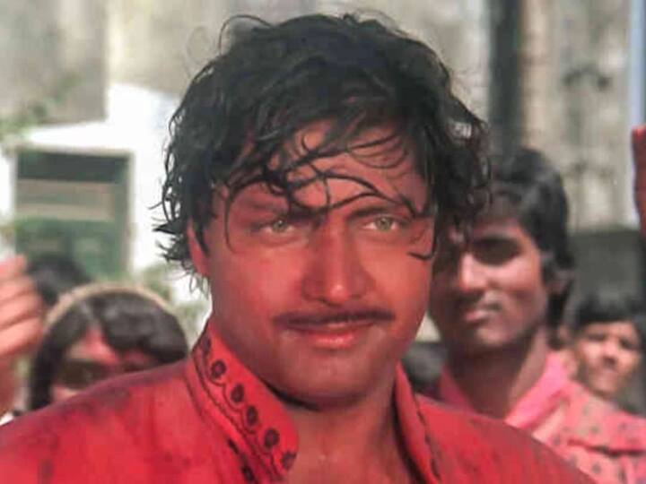 'भिंगरी' या सिनेमातील 'गोविंदा आला रे' हे गाणं खूप गाजलं. या सिनेमात भगवान दादा, विक्रम गोखले असे दिग्गज कलाकार होते.