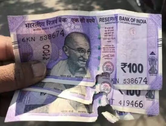 ਗਾਹਕ ਦੀ ਇਸ ਸ਼ਿਕਾਇਤ 'ਤੇ ਜਵਾਬ ਦਿੰਦੇ ਹੋਏ SBI ਨੇ ਕਿਹਾ ਕਿ ਕੋਈ ਵੀ ਵਿਅਕਤੀ SBI ਪੋਰਟਲ ਜਾਂ ਸਿੱਧੇ ਲਿੰਕ https://crcf.sbi.co.in/ccf 'ਤੇ ਜਾ ਕੇ ਉਸ ਬ੍ਰਾਂਚ ਬਾਰੇ ਸ਼ਿਕਾਇਤ ਕਰ ਸਕਦਾ ਹੈ। ਸ਼ਿਕਾਇਤ ਤੋਂ ਬਾਅਦ ਬੈਂਕ ਸ਼ਾਖਾ 'ਚ ਕਾਰਵਾਈ ਕੀਤੀ ਜਾਵੇਗੀ।