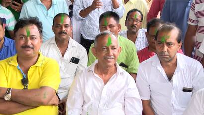 Siliguri Mayor Goutam Dev Reaction On Dhupguri ByPoll Result As TMC Leader Debangshu Bhattacharya Makes Sarcastic Comment On Left Congress Alliance Dhupguri ByPoll Result: বলেছিলাম সবুজ আবির গাঢ় হবে, হয়েছেও, ধূপগুড়ি পুনরুদ্ধারের পর প্রতিক্রিয়া শিলিগুড়ির মেয়র গৌতম দেবের