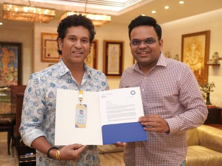 BCCI Secretary Jay Shah given golden ticket to Sachin Tendulkar for World Cup 2023 World Cup 2023: विश्व कप के लिए सचिन को भी मिला 'गोल्डन टिकट', BCCI ने जय शाह के साथ शेयर की फोटो