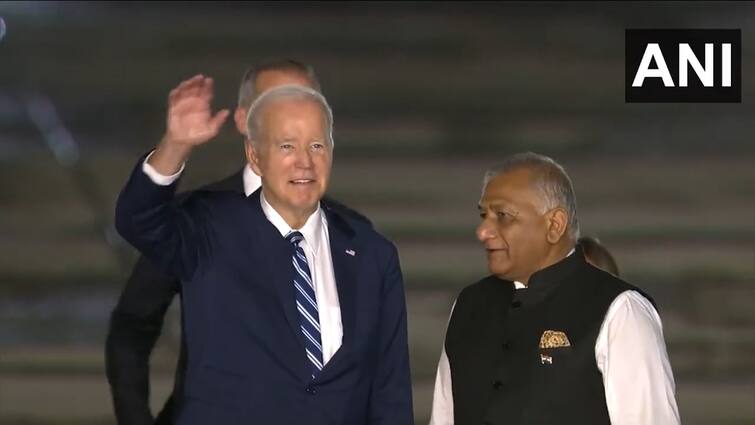 US President Joe Biden arrives in Delhi for the G 20 Summit detail marathi news G20 Summit in Delhi:  अमेरिकेचे राष्ट्राध्यक्ष जी-20 परिषदेसाठी भारतात पोहचले, पंतप्रधान नरेंद्र मोदी यांच्यासोबत करणार द्विपक्षीय बैठक