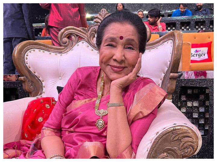 Asha Bhosle At 90: 'Many Times I Felt I Would Not Be Able To Survive, But I Did' Asha Bhosle At 90: 'Many Times I Felt I Would Not Be Able To Survive, But I Did'