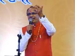 सीएम हाउस में मनाई गई जन्माष्टमी, भजनों पर झूमे श्रद्धालु, सीएम शिवराज सिंह चौहान ने भी गाए भजन