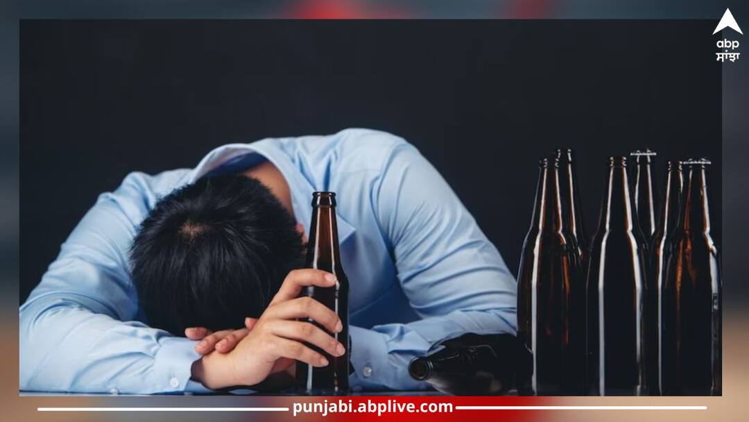 Alcohol: beware of daily pegs! Now the risk of heart attack by drinking more alcohol Alcohol: ਰੋਜ਼ਾਨਾ ਪੈੱਗ ਲਾਉਣ ਵਾਲੇ ਸਾਵਧਾਨ! ਹੁਣ ਜ਼ਿਆਦਾ ਸ਼ਰਾਬ ਪੀਣ ਨਾਲ ਹਾਰਟ ਅਟੈਕ ਦਾ ਖਤਰਾ