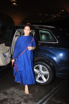 Nayanthara Spotted With Husband Vignesh At Mumbai Airport - See Pics