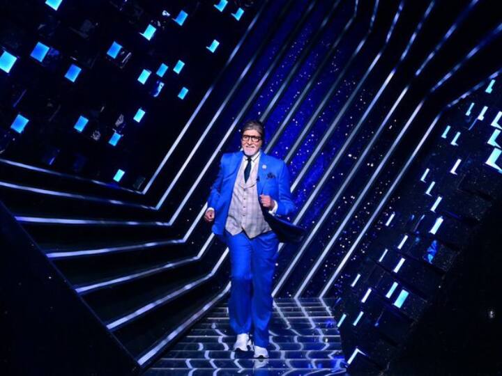 गौरतलब है कि अमिताभ बच्चन ने मुंबई के प्रॉपर्टी में निवेश कर रहे हैं. पिछले साल 12 हजार स्क्वायर फीट का फ्लैट मुंबई के फोर बैंगलोज एरिया में खरीदा था.