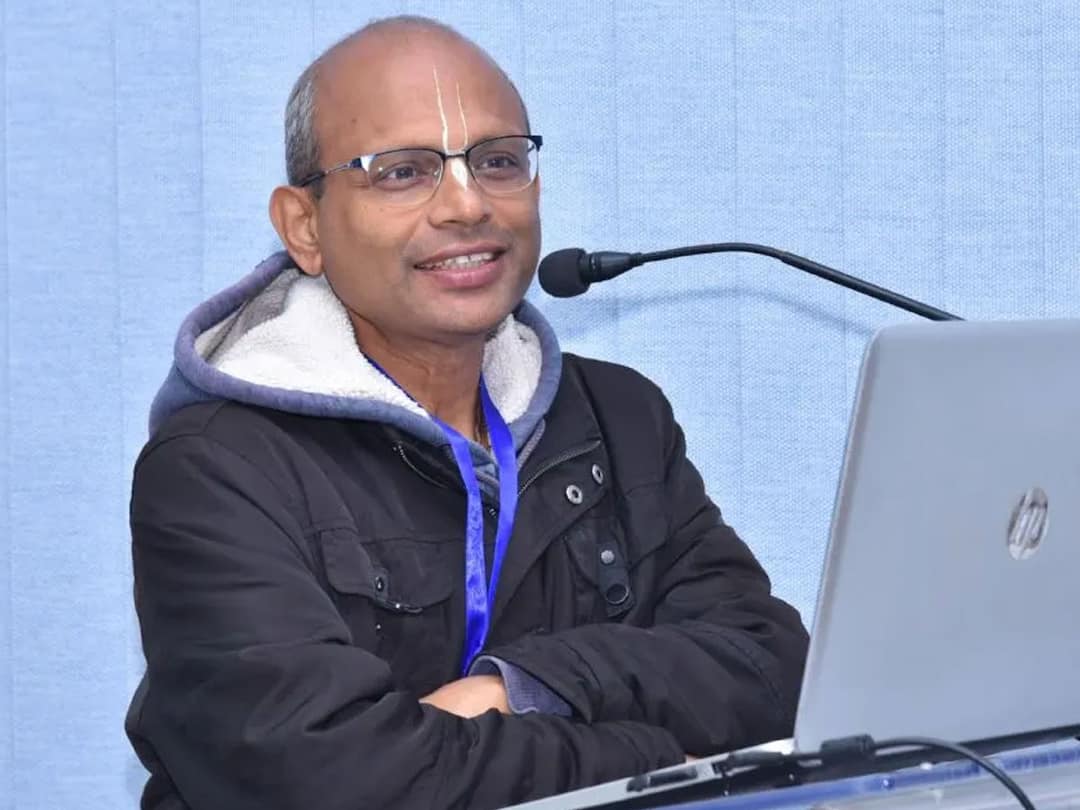 IIT-Mandi head faces backlash for linking ‘meat-eating’ to Himachal crisis Know the Details IIT Mandi:మాంసం తింటే ప్రకృతి బీభత్సం ! హిమాచల్ ప్రదేశ్ వానలు, వరదలపై ఐఐటీ ప్రొఫెసర్ వివాదాస్పద వ్యాఖ్యలు