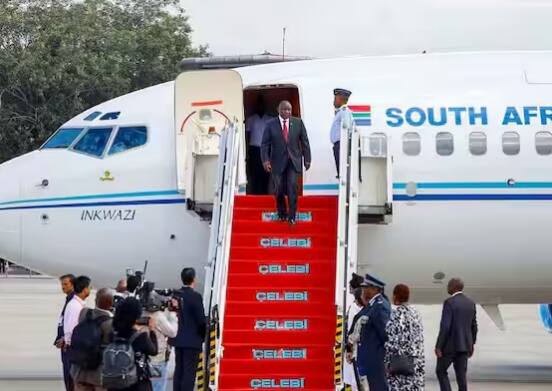 ਕੋਮੋਰੋਸ ਦੇ ਪ੍ਰਧਾਨ ਅਤੇ ਅਫਰੀਕੀ ਸੰਘ (ਏਯੂ) ਦੀ ਚੇਅਰਪਰਸਨ ਅਜਾਲੀ ਅਸੌਮਾਨੀ ਜੀ-20 ਸਿਖਰ ਸੰਮੇਲਨ ਲਈ ਦਿੱਲੀ ਪਹੁੰਚੇ। ਕੇਂਦਰੀ ਮੰਤਰੀ ਰਾਓਸਾਹਿਬ ਪਾਟਿਲ ਦਾਨਵੇ ਨੇ ਉਨ੍ਹਾਂ ਦਾ ਸਵਾਗਤ ਕੀਤਾ।