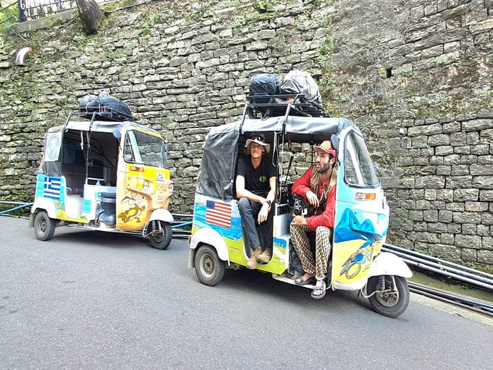 shimla from rajasthan to leh via himachal pradesh foreign tourists chose auto rickshaw for travel Himachal: जैसलमेर से ऑटो लेकर शिमला पहुंचे अमेरिकी सैलानी, वजह जानकर आप भी हो जाएंगे हैरान!