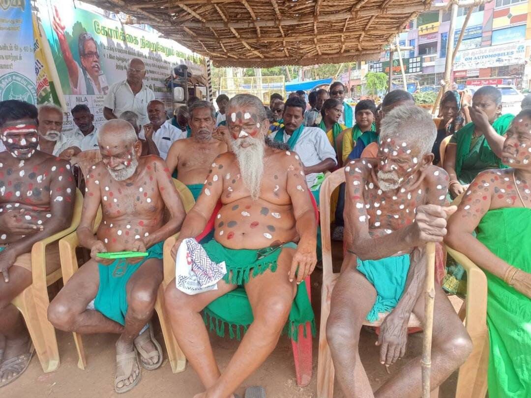 Trichy: விவசாயிகள் கரும்புள்ளிச் செம்புள்ளி குத்தி போராட்டம் - திருச்சியில் பரபரப்பு