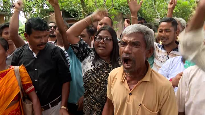 শেষ হাসি কে হাসবেন, তা এখনই বলা কঠিন। তবে পদ্মফুল শিবির নিশ্চিত, এই আসন তাঁরাই ধরে রাখবেন।