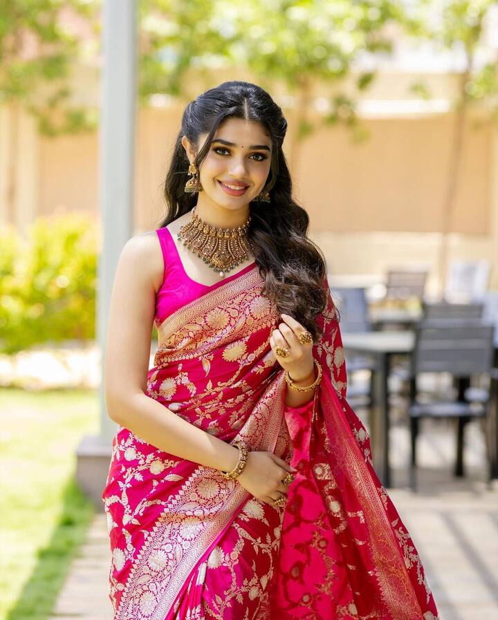 'శ్యామ్ సింగరాయ్', 'బంగార్రాజు' వంటి బ్యాక్ టు బ్యాక్ హిట్స్ తో స్టార్ స్టేటస్ ను అందుకుంది.