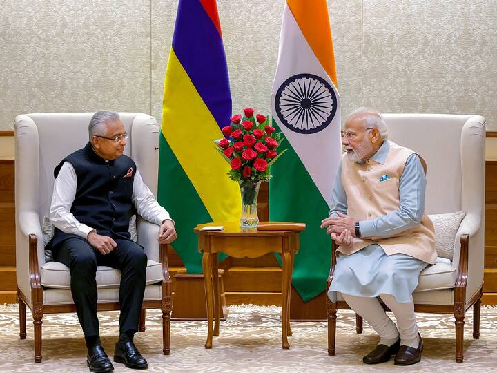 PM Modi also met with Mauritius Prime Minister Pravind Kumar Jugnauth today on the sidelines of the G20 Summit. In the presence of envoys from both countries, the two leaders discussed bilateral cooperation in a variety of sectors. Mauritius and India have long-standing relations.