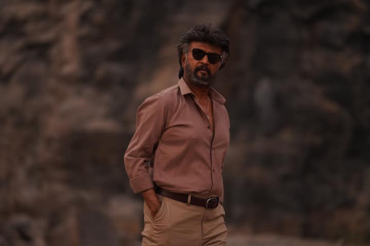 அத்துடன் ரஜினி, நெல்சன், அனிருத் ஆகியோருக்கு உயர் ரக கார்களை பரிசாக கொடுத்தார் கலாநிதி மாறன்.