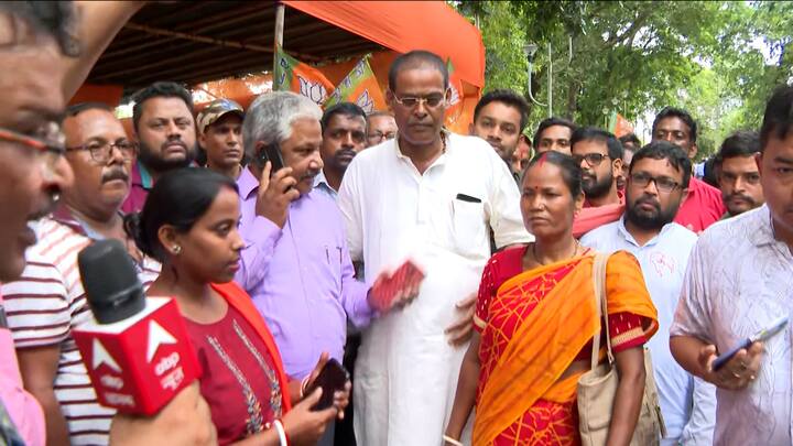 তারই উদযাপন শুরু হয়ে গিয়েছে ধূপগুড়ির নানা এলাকায়।