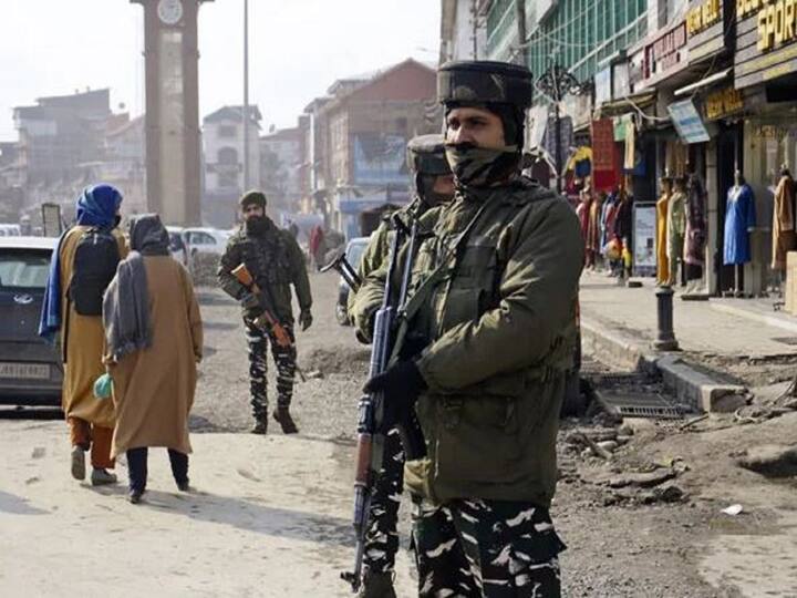 Jammu and Kashmir News Hundreds Of Local Terrorists Sheltered In PoK To Lose Their J&K Assets Jammu and Kashmir : पाकव्याप्त काश्मीरमध्ये राहणाऱ्या दहशतवाद्यांवर मोठी कारवाई, संपत्ती जप्त करण्यास सुरुवात