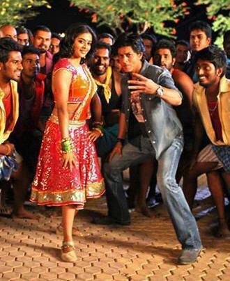 लेकिन नयनतारा ने अपने कुछ पर्सनल कारणों की वजह से शाहरुख खान के साथ काम करने से मना कर दिया. जिसके बाद इस गाने में शाहरुख के साथ प्रियामणि ठुमके लगाती नजर आई थीं. बता दें कि इस फिल्म ने इंडियन बॉक्स ऑफिस पर 200 करोड़ से ज्यादा की कमाई की थी.