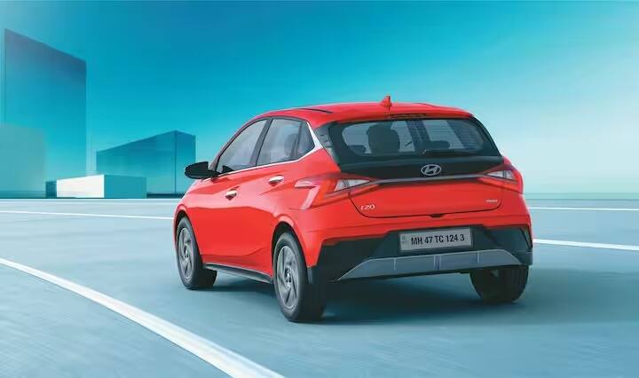 या कारमध्ये 6 एअरबॅग्ज, इलेक्ट्रॉनिक नियंत्रण (ESC),हिल असिस्ट कंट्रोल (HAC),व्हेईकल स्टॅबिलिटी मॅनेजमेंट (VSM),3-पॉइंट सीट यांचा समावेश आहे. सर्व सीट्ससाठी बेल्ट रिमाइंडरसह इतर वैशिष्ट्ये समाविष्ट आहेत. ही कार नवीन Amazon Grey सह 6 मोनोटोन आणि 2 ड्युअल-टोन कलर पर्यायांमध्ये सादर करण्यात आली आहे.