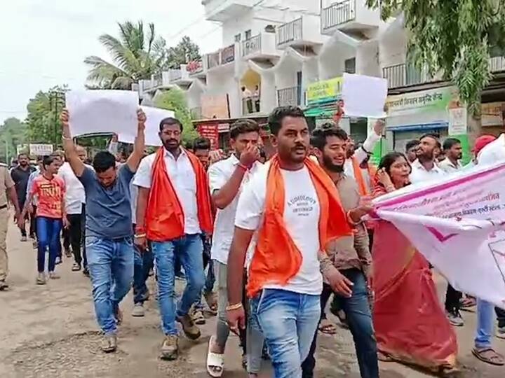 आटपाडी येथे आंतरवाली सराटी येथे मराठा आंदोलकांना झालेल्या मारहाणीच्या निषेधार्थ बंदचं आवाहन करण्यात आलं होतं.