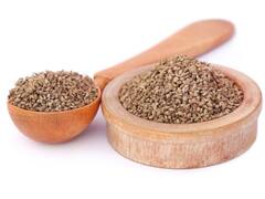 पेट दर्द की छुट्टी और गैस की समस्या होगी दूर, घर में रखा ये मसाला है गुणों से भरपूर