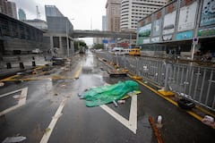 Hong Kong, Shenzhen Flooded By Record-Breaking Rains After Typhoon Haikui —  In Photos