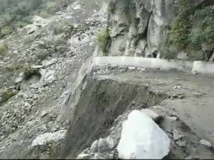 Himachal Landslide: किन्नौर से शिमला को जोड़ने वाली मुख्य सड़क पर भारी भूस्खलन, नेशनल हाईवे- 5 पूरी तरह ठप Heavy landslide on the main road connecting Kinnaur to Shimla, National Highway-5 completely stalled ANN Himachal Landslide: किन्नौर से शिमला को जोड़ने वाली मुख्य सड़क पर भारी भूस्खलन, नेशनल हाईवे- 5 पूरी तरह ठप