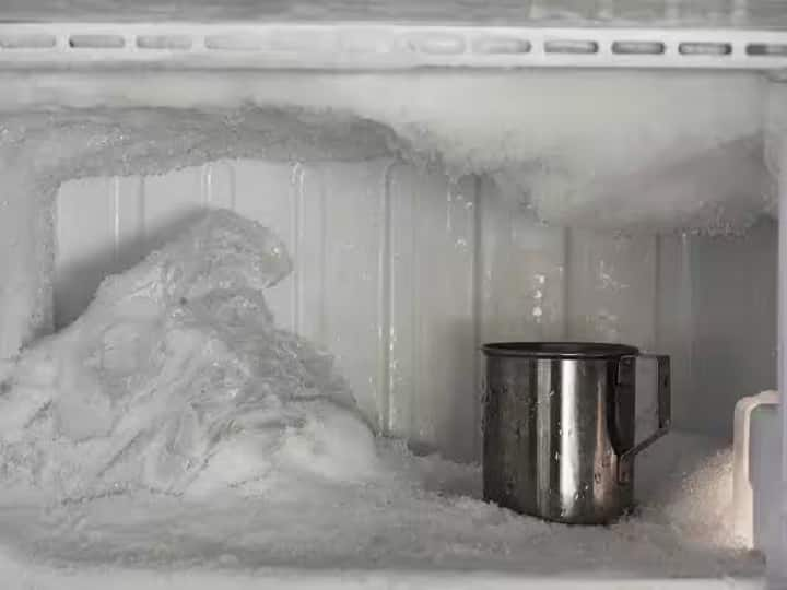 Take care while defrosting the fridge if careless then the fridge not start again फ्रिज को ऐसे न करें डीफ्रॉस्ट, बड़ा नुकसान करा देगी ये छोटी लापरवाही