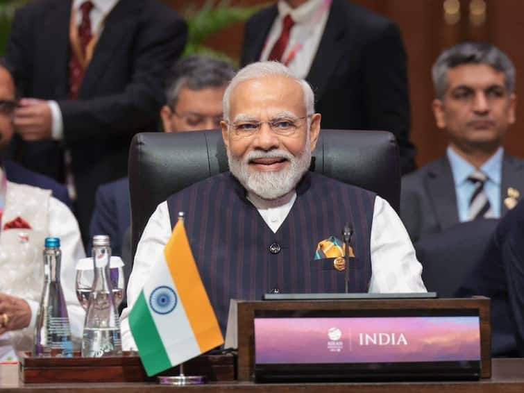 In his speech at the ASEAN and the 18th East Asia Summit held in Indonesia, Prime Minister Modi used the word Bharat instead of India. PM Modi: ஆசியான் மாநாட்டில் இந்தியா என்ற சொல்லை தவிர்த்த பிரதமர் மோடி..