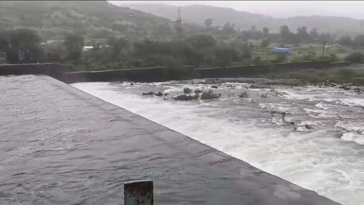 असा एकूण 3500 क्यूसेक पाण्याचा विसर्ग पवना नदीत करण्यात आला.
