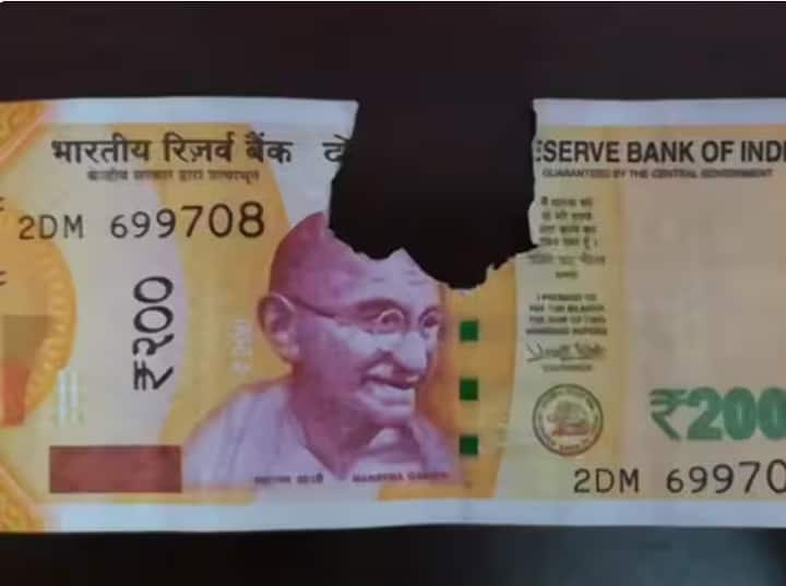 ਜੇਕਰ ਤੁਹਾਡੇ ਕੋਲ ਵੀ 500 ਦੇ ਪਾਟੇ ਹੋਏ ਨੋਟ ਹਨ ਅਤੇ ਬੈਂਕ ਉਨ੍ਹਾਂ ਨੂੰ ਲੈਣ ਤੋਂ ਇਨਕਾਰ ਕਰਦਾ ਹੈ, ਤਾਂ ਸਾਨੂੰ ਦੱਸੋ ਕਿ ਤੁਹਾਨੂੰ ਕੀ ਕਰਨਾ ਚਾਹੀਦਾ ਹੈ।