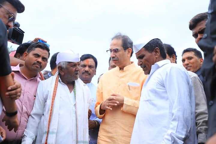 या दौऱ्याची सुरुवात त्यांनी कोपरगाव तालुक्यातून केली. कोपरगाव विधानसभा मतदारसंघातील कातरी, संगमनेर तालुक्यातील तळेगाव दिघे, कोपरगाव, संगमनेर आणि पुणतांबा या ठिकाणी जाऊन शेतकऱ्यांशी संवाद साधला.