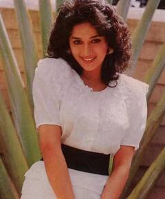 ફિલ્મમાં માધુરી દીક્ષિત સાથે રેપ સીનમાં કાબૂ ગુમાવી બેઠો હતો આ એક્ટર, ખોટી જગ્યાએ સ્પર્શ કરતા એક્ટ્રેસ થઇ હતી ગુસ્સે