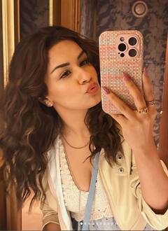 Avneet Kaur: ਮਿਰਰ ਸੈਲਫੀ ਲੈਂਦੇ ਹੋਏ ਅਵਨੀਤ ਕੌਰ ਨੇ ਸ਼ੇਅਰ ਕੀਤਾ ਸੈਕਸੀ ਲੁੱਕ, ਤਸਵੀਰਾਂ ਦੇਖ ਕੇ ਫੈਨਜ਼ ਹੋਏ ਹੈਰਾਨ