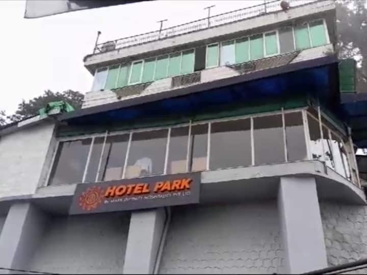Mussoorie SDM Nandan Kumar Take action against Hotels for leaving open sewerage and spreading filth ANN Uttarakhand News: मसूरी में खुले में सीवरेज छोड़ने और गंदगी फैलाने पर बड़ी कार्रवाई, तीन होटलों को सील करने का आदेश