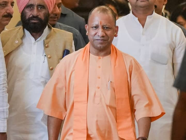 Nand Baba Milk Mission Scheme Yogi government start worked on ground formed a committee UP News: यूपी में नंद बाबा दुग्ध मिशन को धरातल पर उतारने में जुटी योगी सरकार, कमेटी का किया गठन