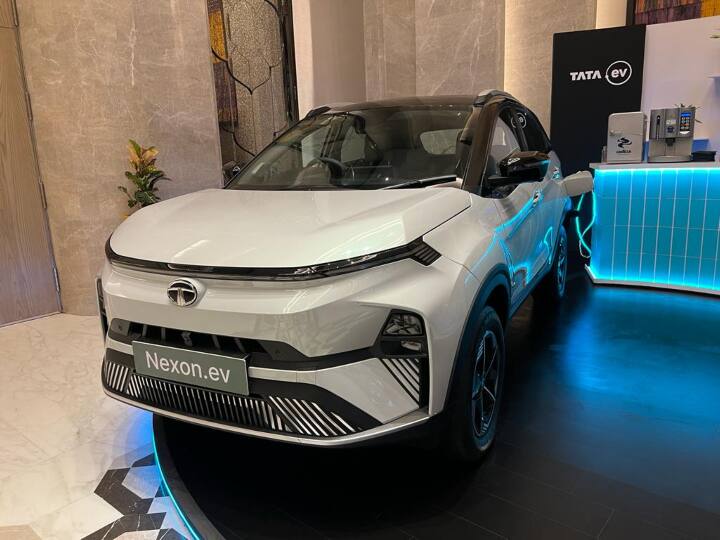 Tata Nexon EV: बड़े काम का है नई टाटा नेक्सन ईवी का V2L और V2V फीचर, आप भी जान लीजिए See the specifications of vehicle to load and vehicle to vehicle of Tata Nexon EV facelift Tata Nexon EV: बड़े काम का है नई टाटा नेक्सन ईवी का V2L और V2V फीचर, आप भी जान लीजिए