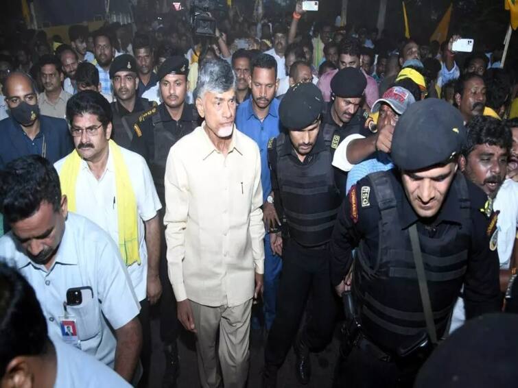 andhra pradesh ex cm chandrababu naidu Arrested in what case full details here Chandrababu Naidu Arrest: ஆந்திரா முன்னாள் முதல்வர் சந்திரபாபு என்ன வழக்கில் எதனால் கைது..? முழு விவரம் உள்ளே!