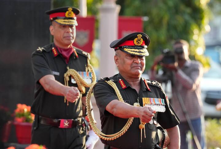 ऑफिसर्स ट्रेनिंग अकादमीच्या या सोहळ्याला लष्करप्रमुख (CoAS) जनरल मनोज पांडे यांनी हजेरी लावली (Photo :PTI)